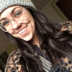 Meet your Posher, Mikaela